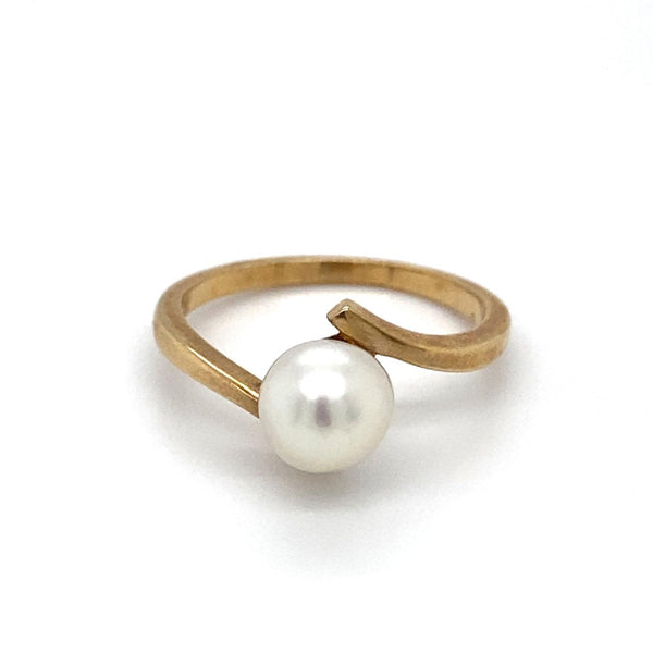 9ct Yellow Gold Cultured Pearl Ring 