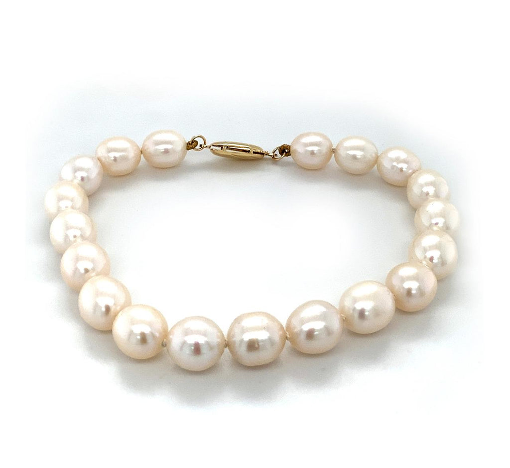 White Freshwater Pearl Bracelet with 9ct Yellow Gold Clasp