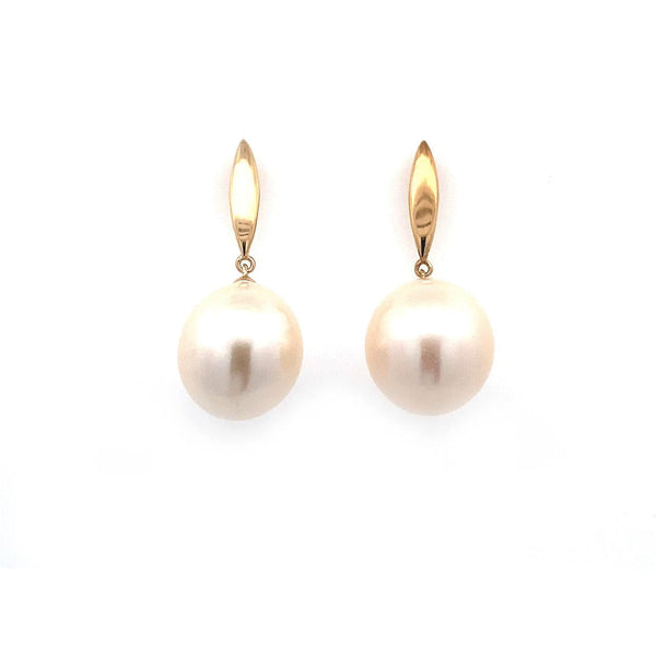  	9ct Yellow Gold Oval Freshwater Pearl Earrings