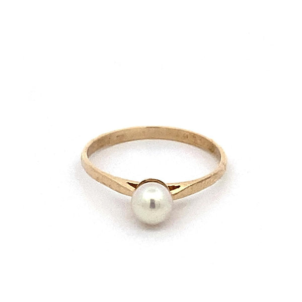 9ct Yellow Gold Cultured Pearl Ring