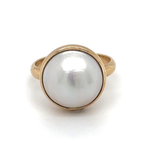 9ct Yellow Gold Bezel Set White Freshwater Mabe Pearl Ring