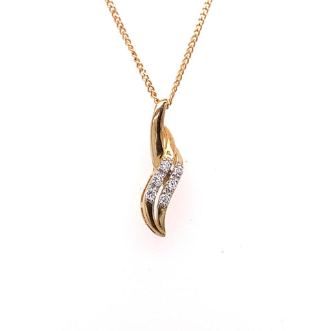 9ct Yellow Gold Diamond Pendant Including Chain