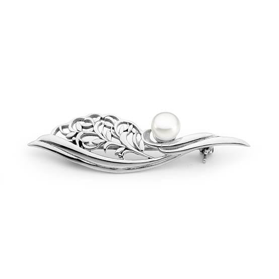 White 5.5-6mm round Freshwater Pearl Filigree Bar Brooch with roller catch 